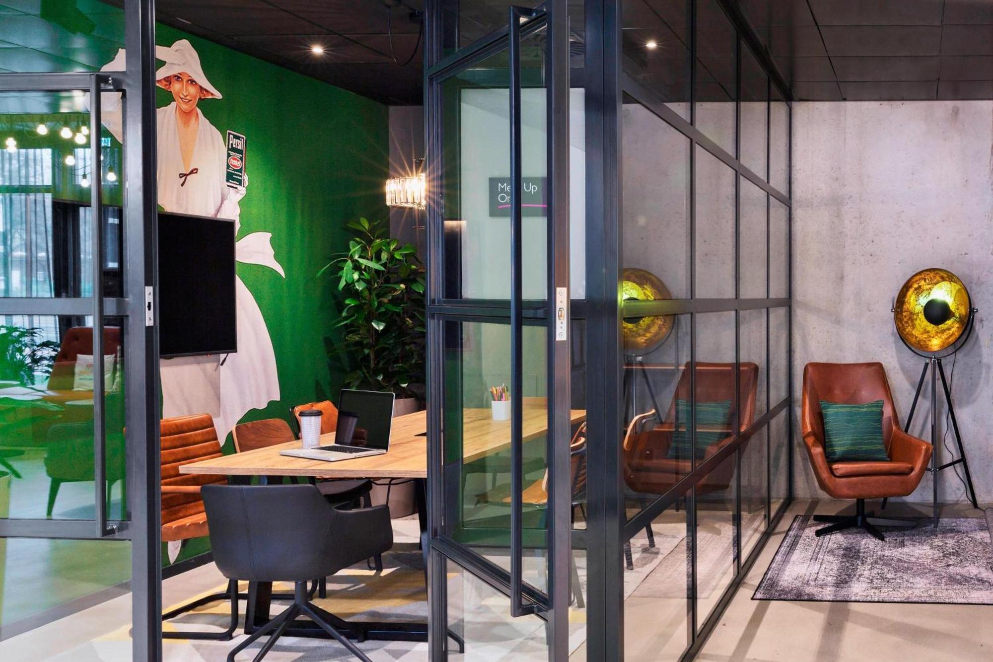 Moxy Duesseldorf South Hotel Luaran gambar