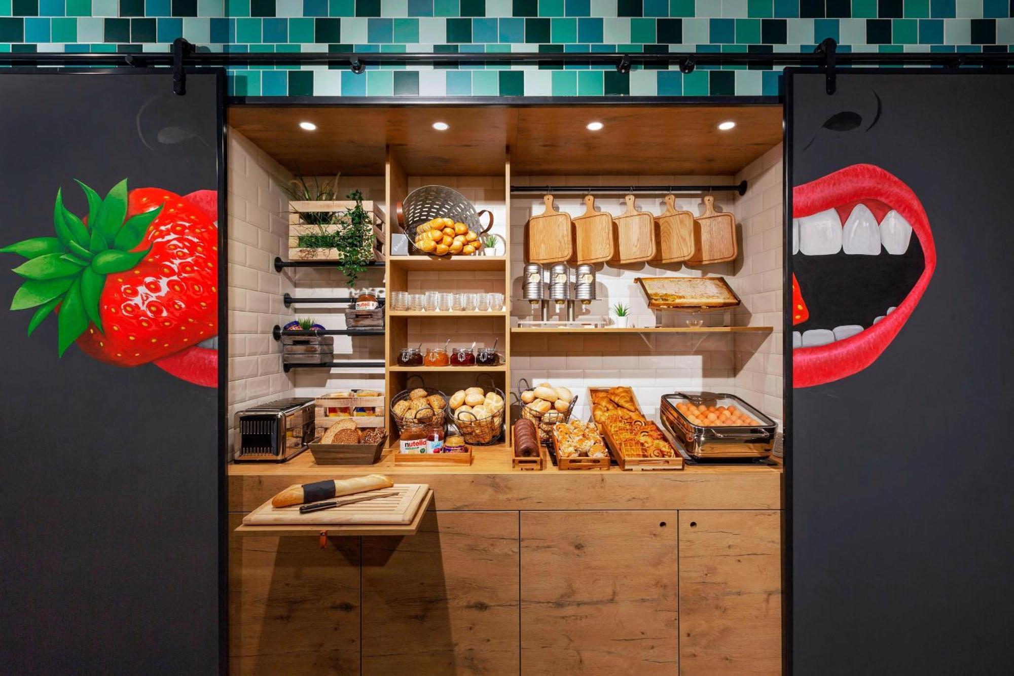 Moxy Duesseldorf South Hotel Luaran gambar
