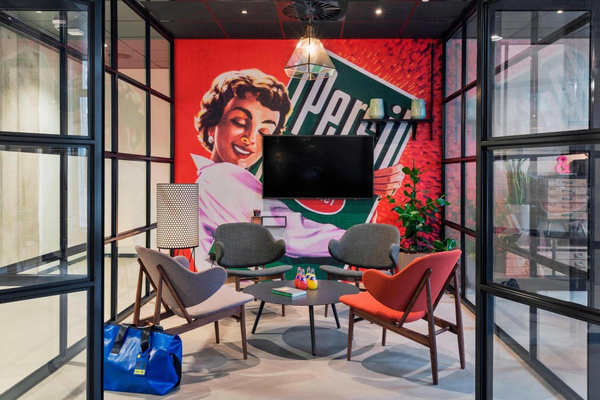 Moxy Duesseldorf South Hotel Luaran gambar