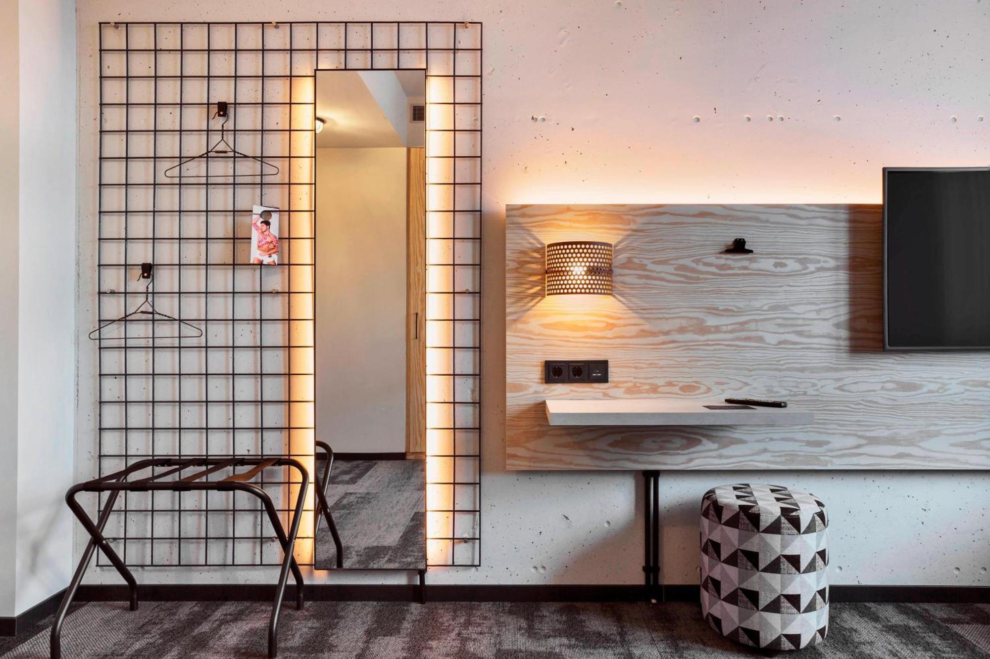 Moxy Duesseldorf South Hotel Luaran gambar