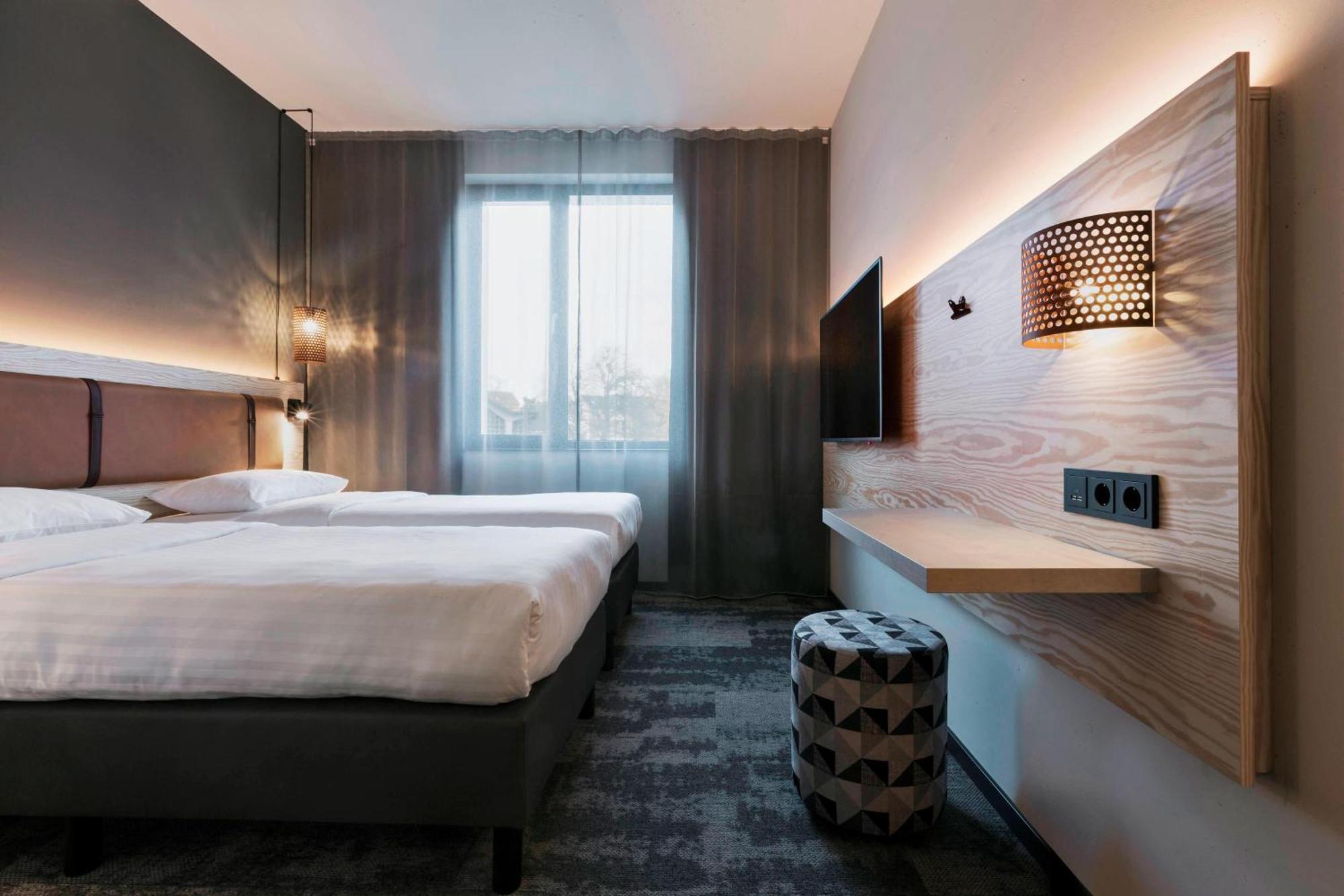 Moxy Duesseldorf South Hotel Luaran gambar